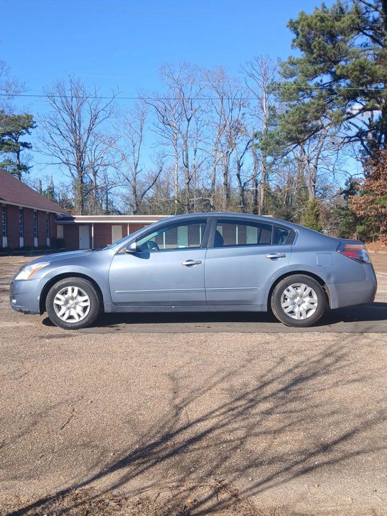 2012 Nissan Altima Base