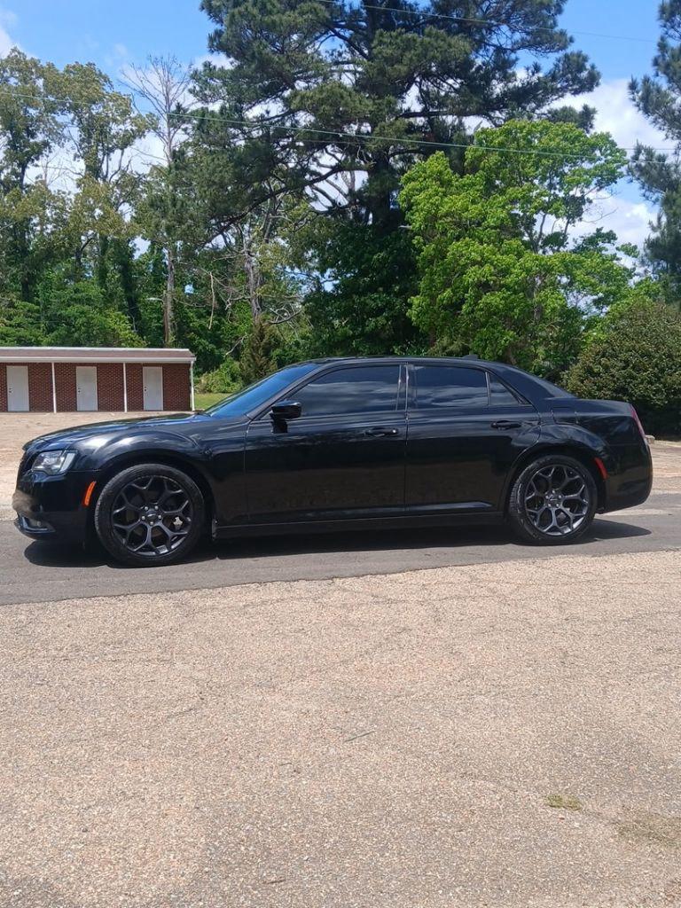 2019 Chrysler 300 S