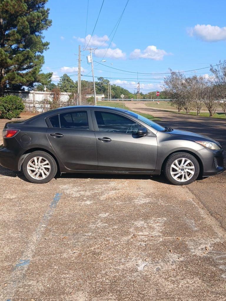 2013 Mazda MAZDA3 i Grand Touring